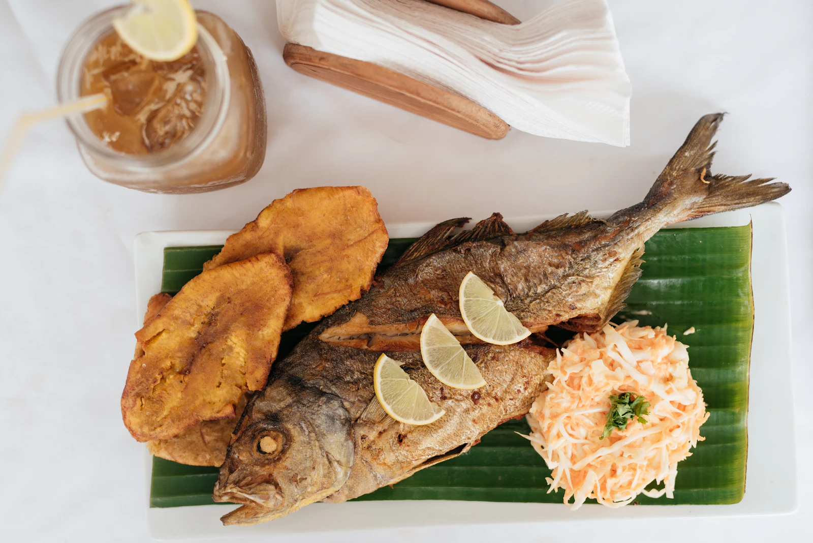 Pescado entero frito